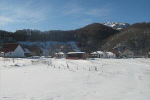 Kuće u Lugu sagrađene na placevima bez dozvole