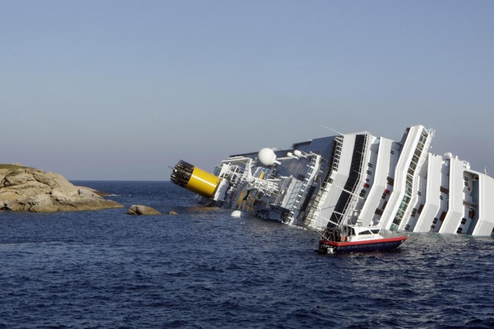 kruzer, Italija, Foto: Rojters