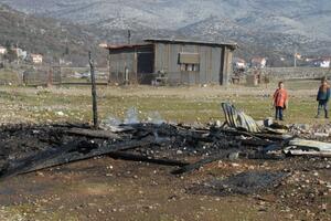 Izgorjela baraka u kampu na Koniku