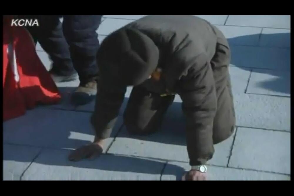 Oplakivanje Kim Džong Ila, Foto: Youtube