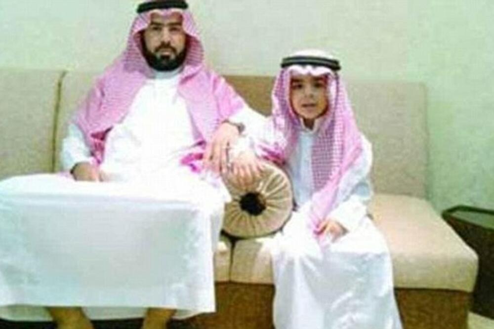 Bin Naser Al Šahri sa sinom, Foto: Dailymail.co.uk