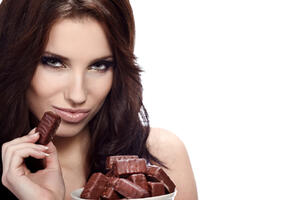 Umjereno konzumiranje crne čokolade čuva srce