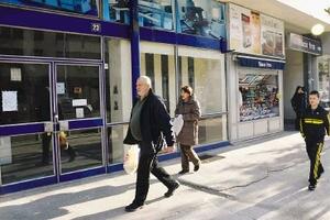 Radnici Yumka "poljubili" vrata firme: Zamijenili im bravu