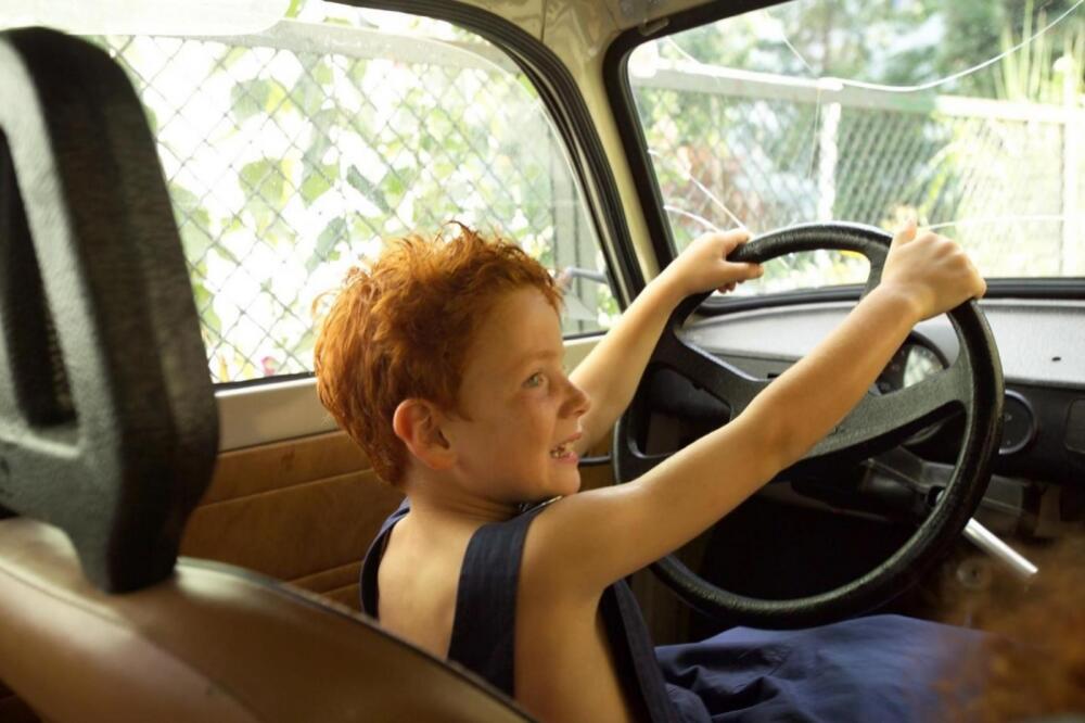 dječak auto, Foto: Ladyblitz.com