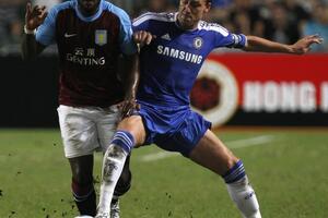 Daren Bent se izvinio navijači Aston Vile