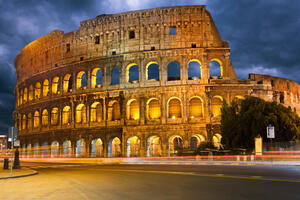 Rim objavio rat žvakama: Građani na ulicu bace 15.000 dnevno