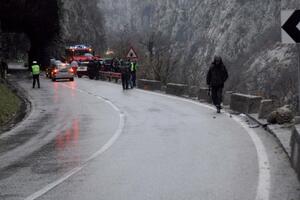 Vozač kamiona povrijeđen u udesu na putu Podgorica-Kolašin