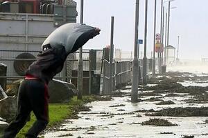 Snažna oluja zahvatila Škotsku, hiljade ljudi bez struje