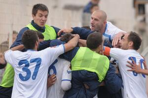 Budućnost slavila u Tuzima, Nerić odložio promociju jesenjeg prvaka