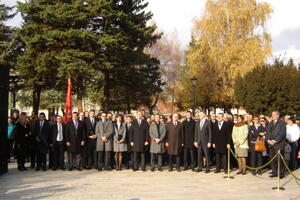 Otvoren rekonstruisani gradski trg na Cetinju