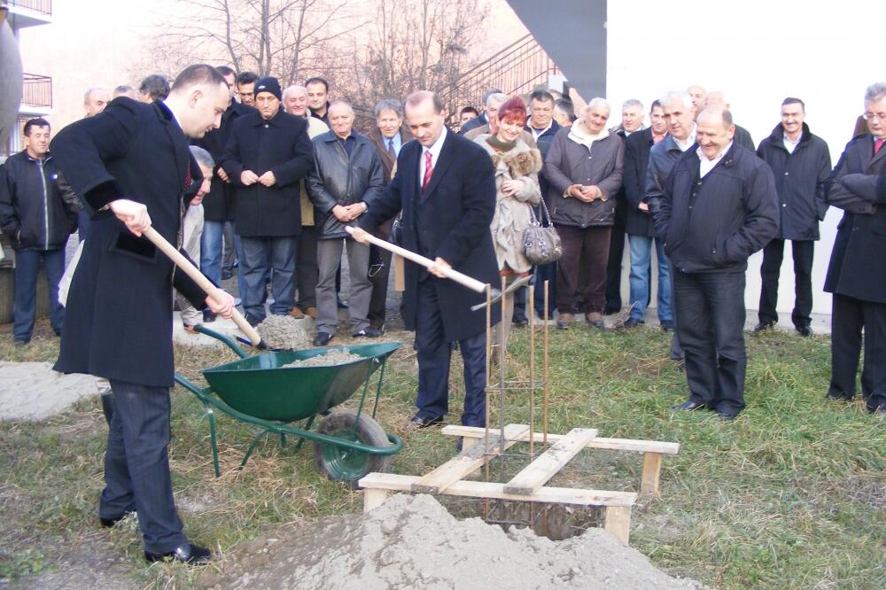 Kamen temeljac, Zgrada Ribarevine, Foto: Beća Čoković