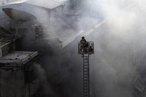 Devet mrtvih, a 30 povrijeđenih u požaru na pijaci u Hong Kongu