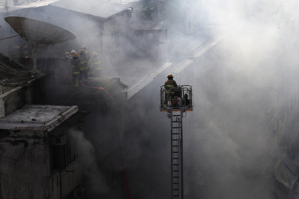 požar, Hong Kong, Foto: Rojters