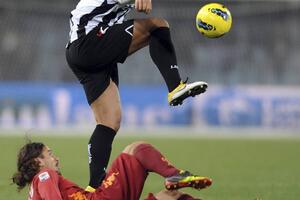 Lamela Osvaldu: Umukni, nisi ti Maradona!