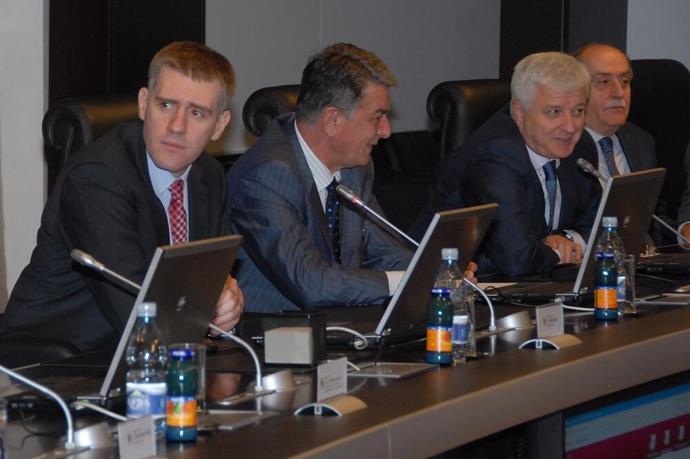 Vlada, Foto: Zoran Đurić