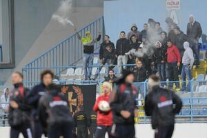 Podrška "sokolima": Bakljada na treningu