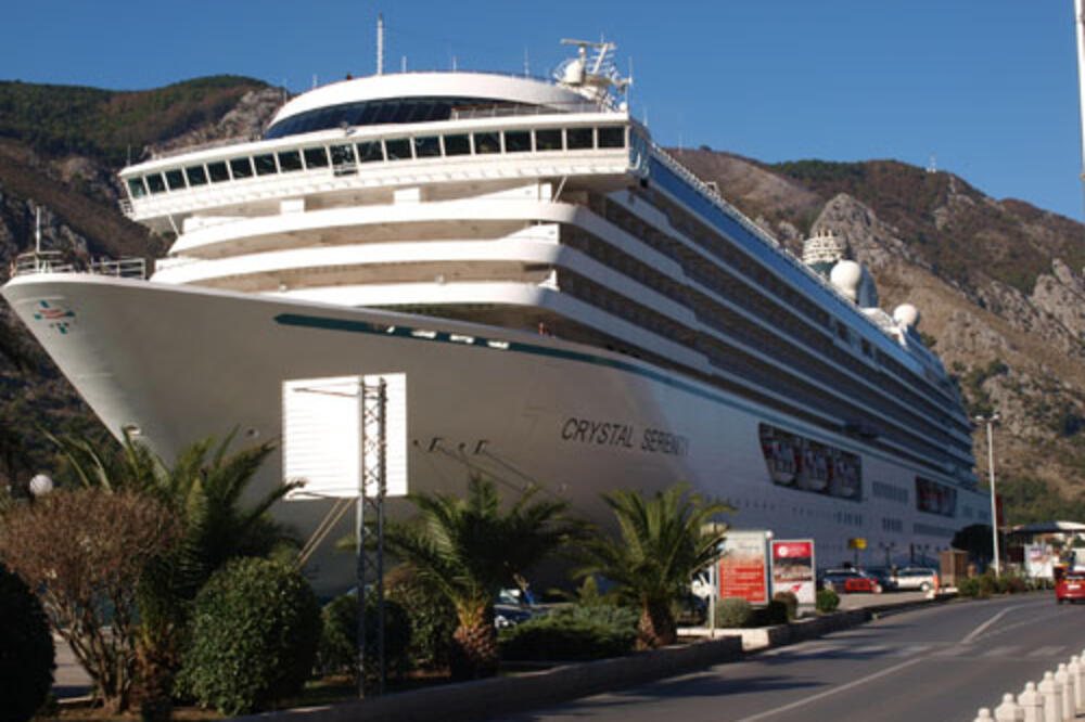 mega kruzer, Foto: Skala radio