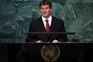 Albanska opozicija traži raspisivanje referenduma