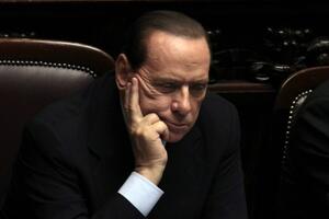 Berluskoni: Moja vlada nema alternativu
