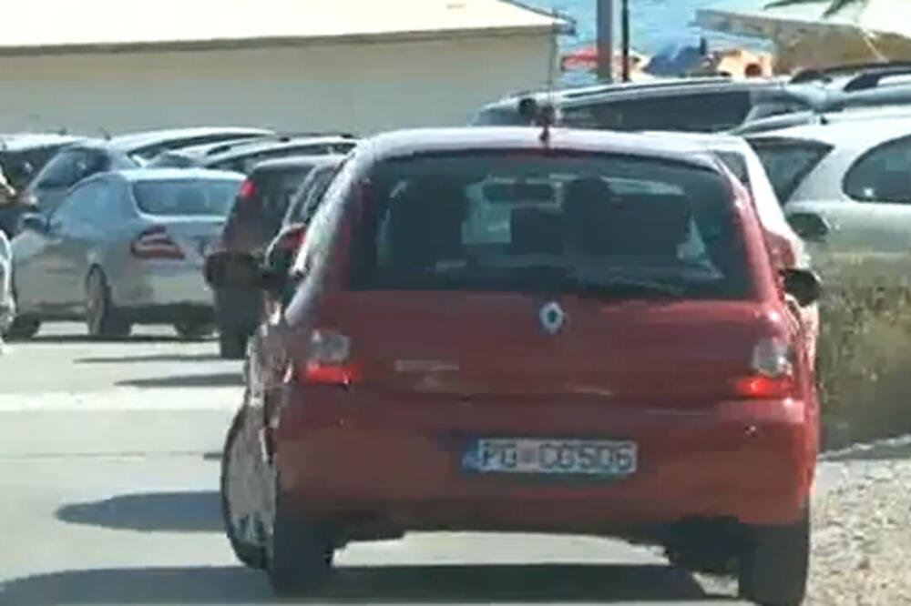 službena vozila, TV Vijesti, Foto: TV Vijesti