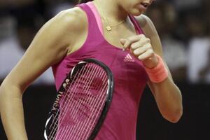 Ana Ivanović u finalu protiv Španjolke Gariges