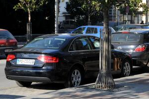 Višak službenih auta voziće zaposleni u javnim službama