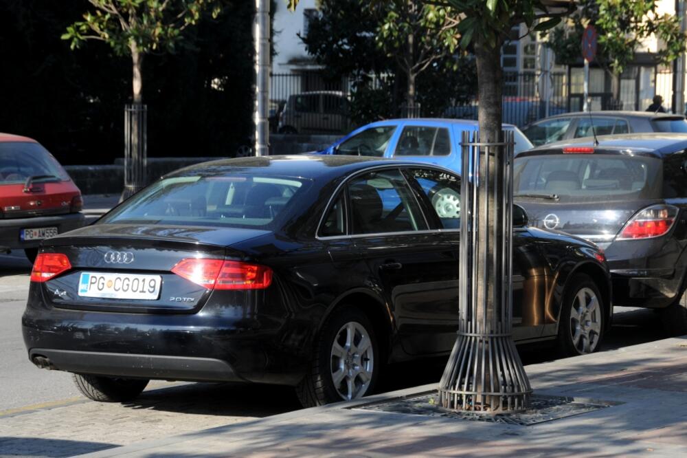 službeno vozilo, Foto: Arhiva "Vijesti"