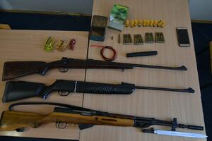 Nikšić: Policija pronašla veću količinu oružja i municije