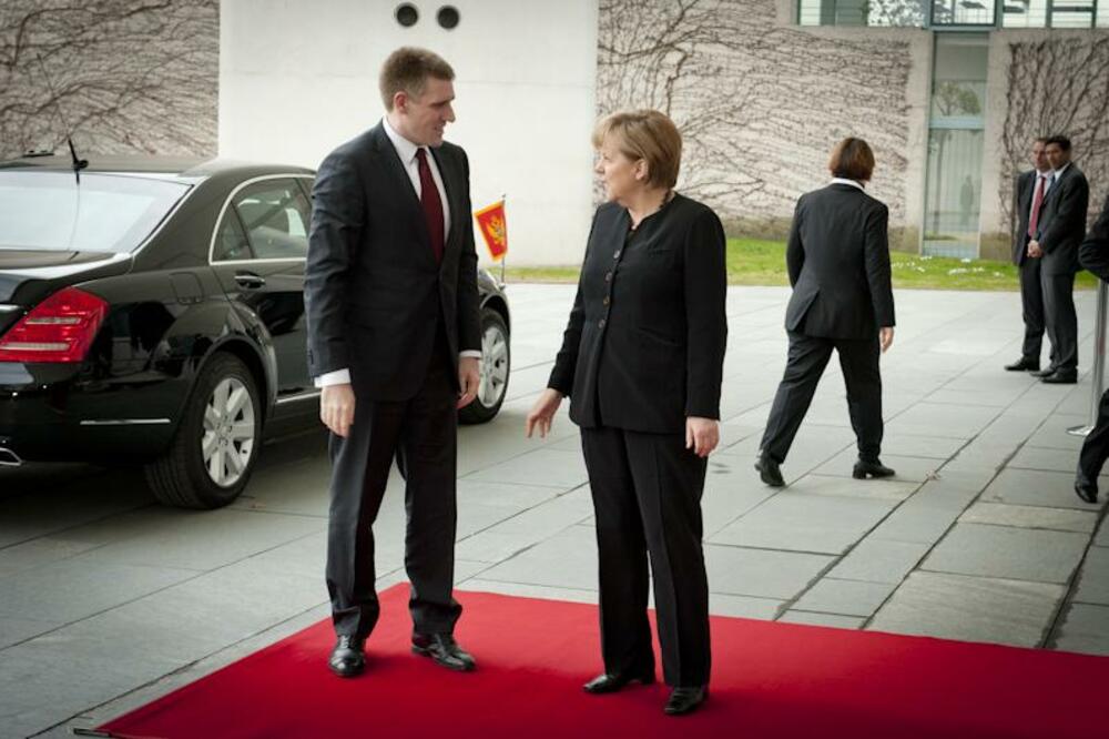 Lukšić, Merkel, Foto: Gov.me