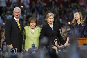 Umrla majka Hilari Klinton