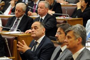 Umjesto poslanika, u odborima niži DPS-SDP funkcioneri