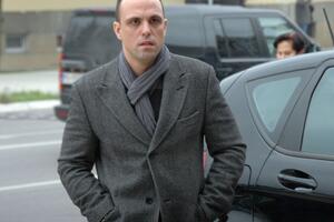 Vujanović tvrdi da bi pomilovao novinara Petra Komnenića