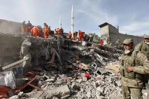 Mladić izvučen iz ruševina 100 sati nakon zemljotresa u Turskoj