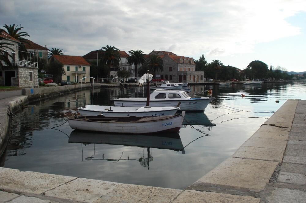 pristanište, Tivat, Foto: Siniša Luković