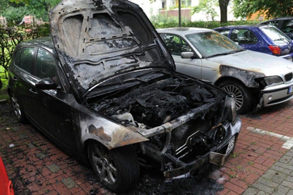 Paljenje automobila u Berlinu 2, Foto: Daily Mail
