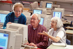 Penzioneri u Rijeci pohađaju kurs Fejsbuka