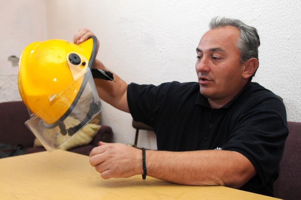 Milikić Predrag, vatrogasac, Foto: Boris Pejović