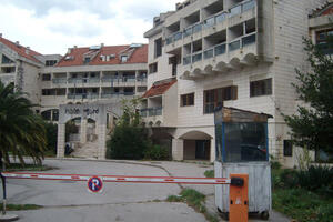 Irci otišli iz Fjorda i ostavili ruine