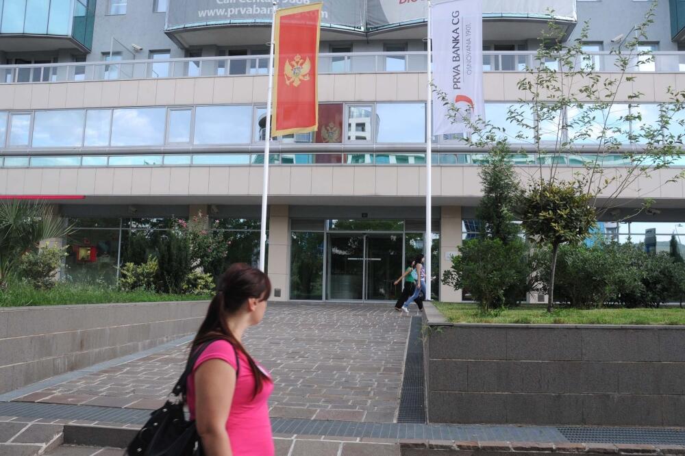 prva banka, Foto: Boris Pejović