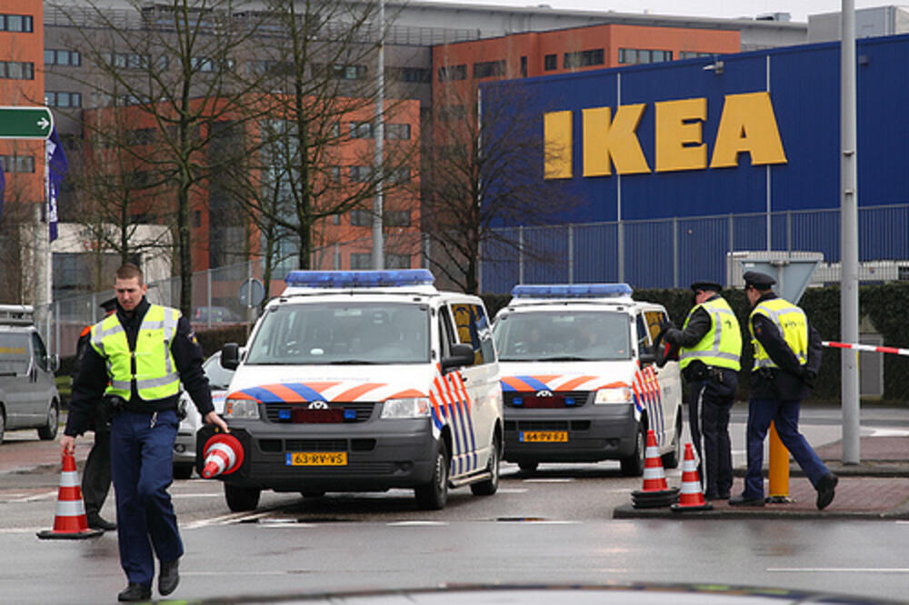 Bombaški napad na IKEA-u, Foto: Flickr