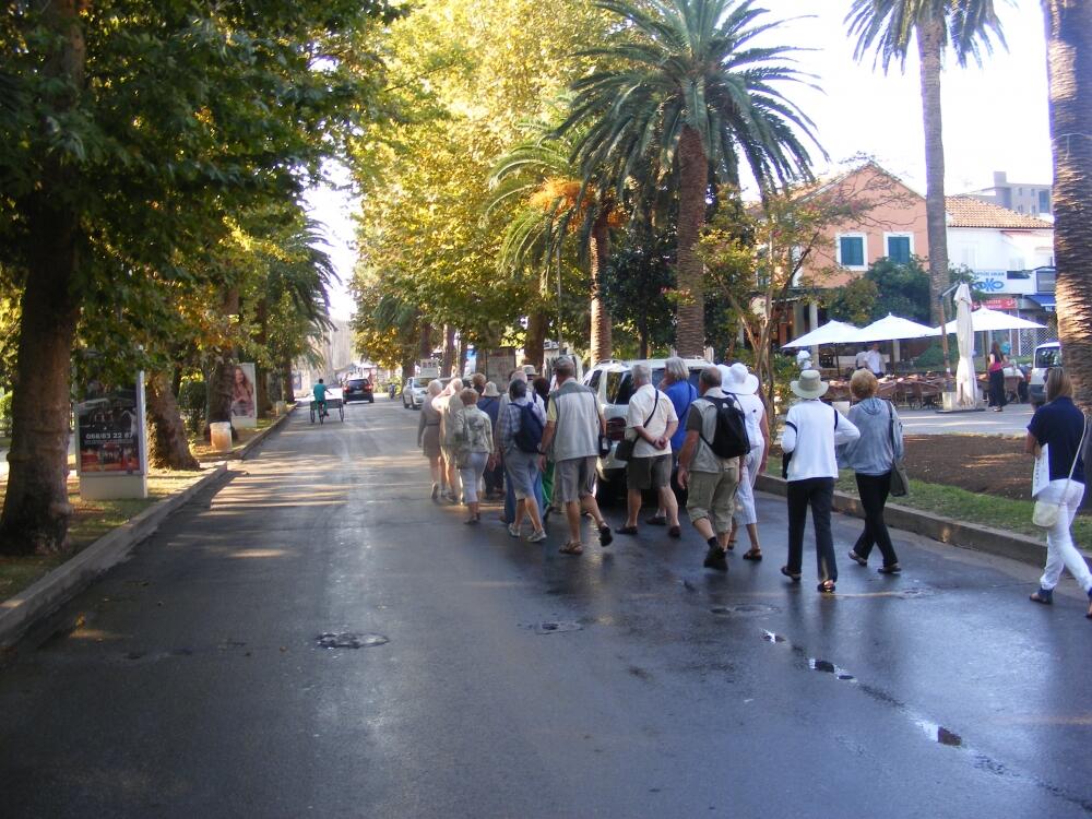 Turisti, stranci, starci