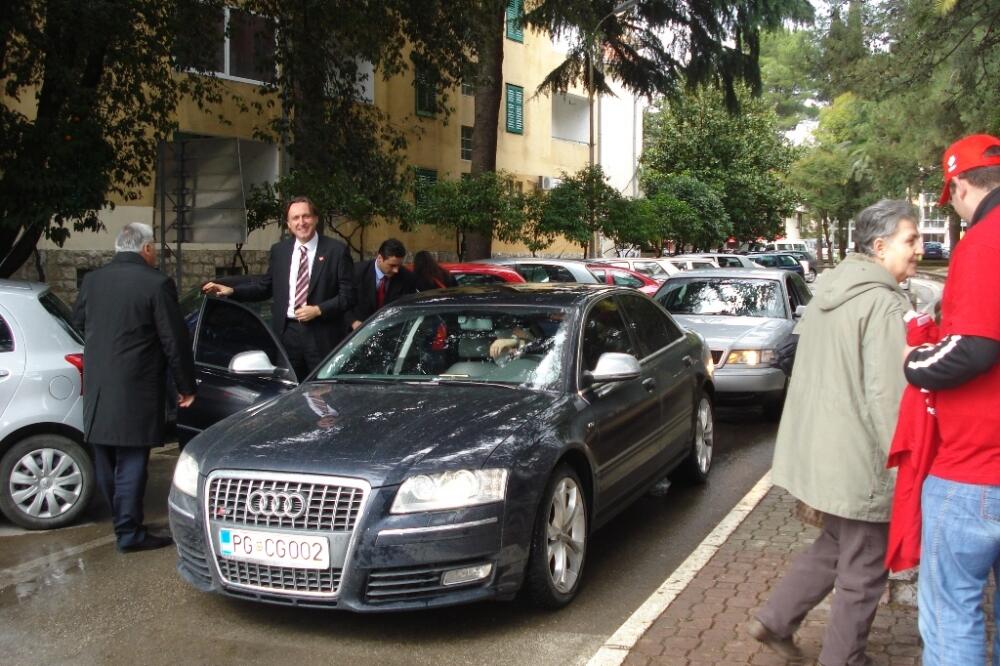 Ranko Krivokapić, službena auta, službeno putovanje, Foto: Arhiva Vijesti