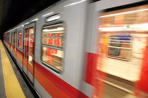 Holandska željeznica putnicima obezbijedila kese za uriniranje