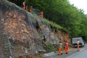 26 saobraćajnih nezgoda, dvije osobe teže, jedna lakše povrijeđena