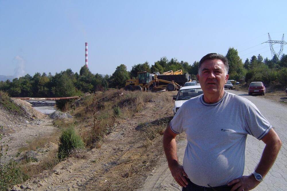 Vladimir Stanimirović pored deponije, Foto: Goran Malidžan