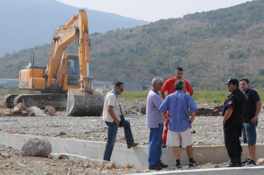 Rušenje Autoboja Mareza, Foto: Vesko Belojević