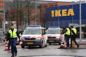 IKEA: Bombaški napadi povezani s pokušajem ucjene