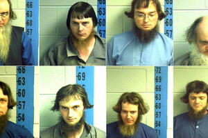 Amiši uhapšeni zbog znaka na kočiji