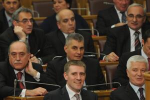 Premijerski sat da bude jednom mjesečno