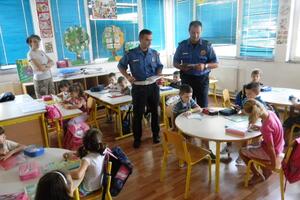 Policajci se družili i sa danilovgradskim školarcima